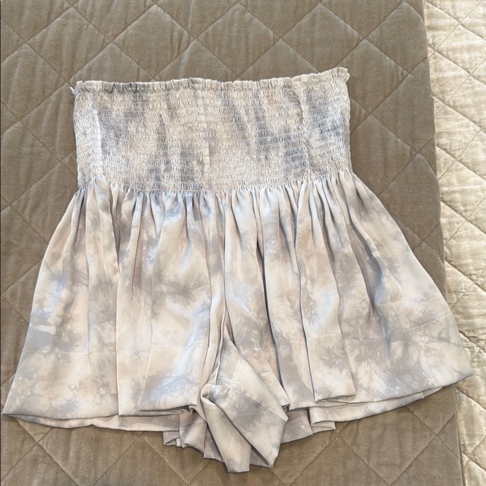 KOCH Tie dyed light blue/gray shirt/shorts